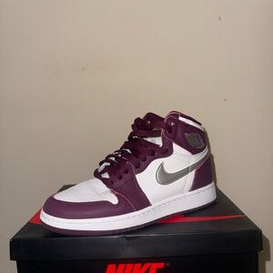 Nike Air Jordan 1 Box in Black and Red